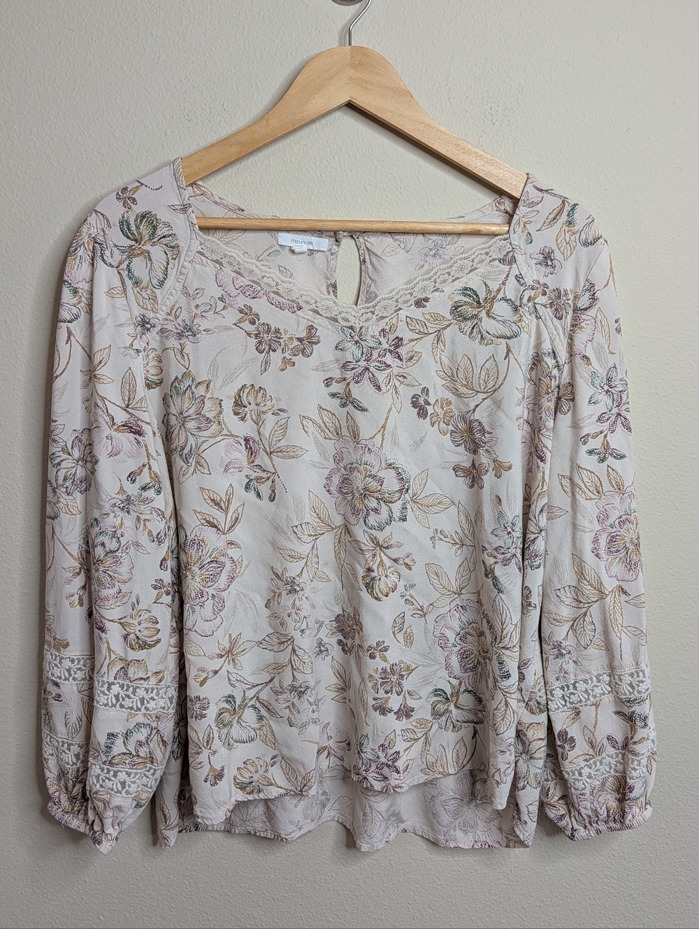 Maurices Floral Lace Trim Boho Blouse 1X Cream Balloon Sleeve Keyhole Back